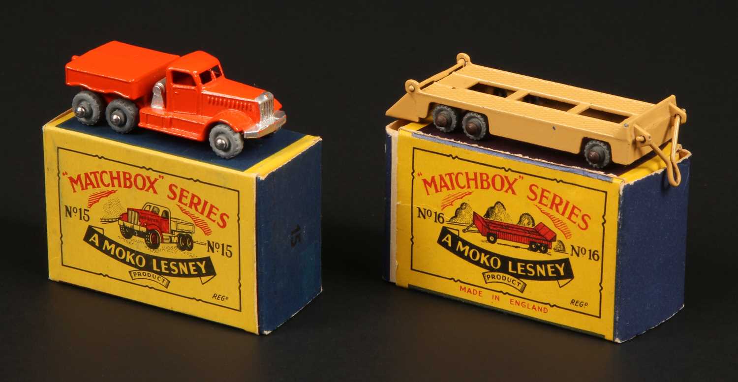 Lot 49 - Matchbox Regular Wheels 15a Diamond T Prime Mover & 16a Low Loader Trailer