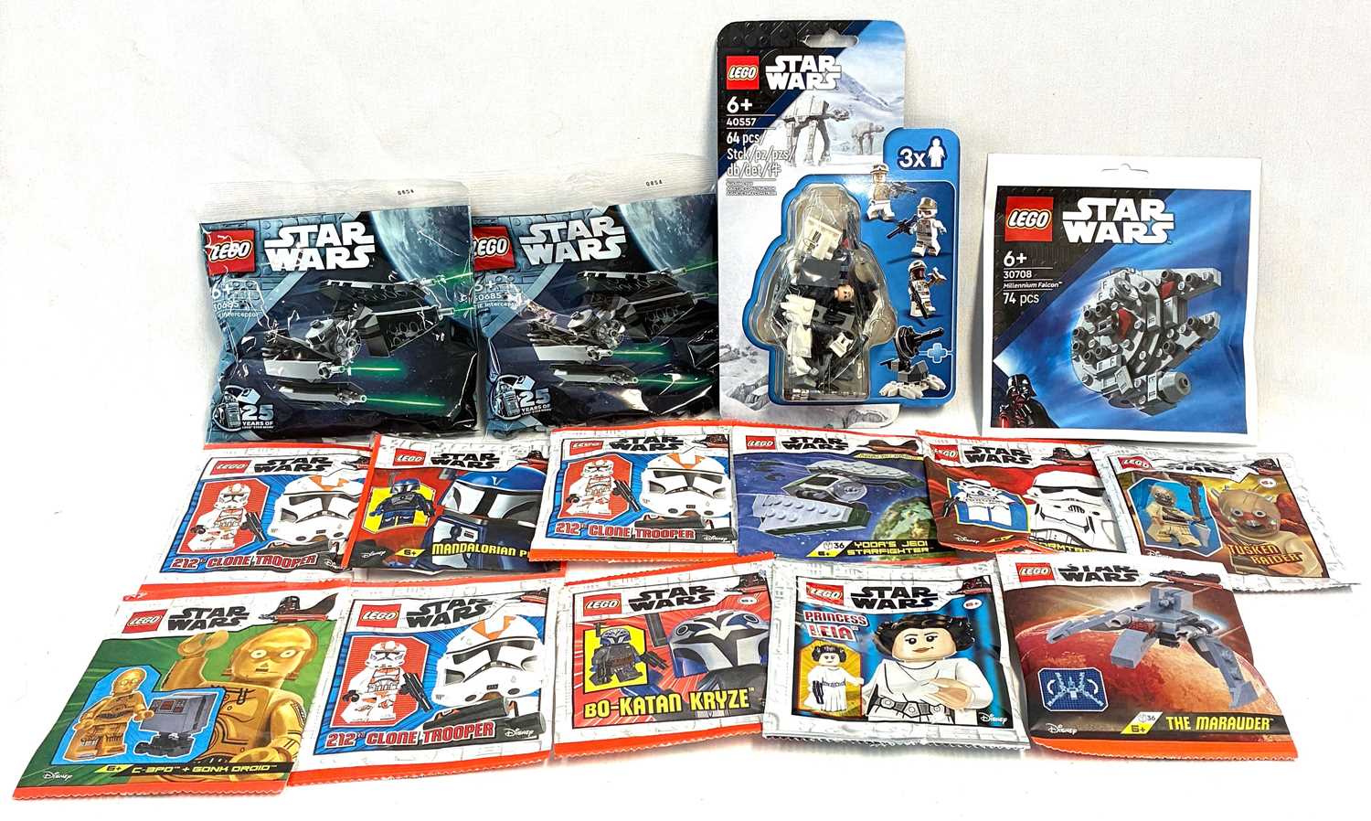 Lot 39 - Selection of Lego Star Wars minifigures and ships MISP SEE PICTURES