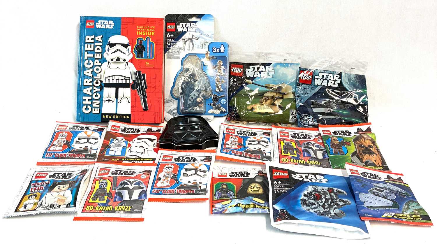 Lot 40 - Selection of Lego Star Wars minifigures and ships MISP SEE PICTURES