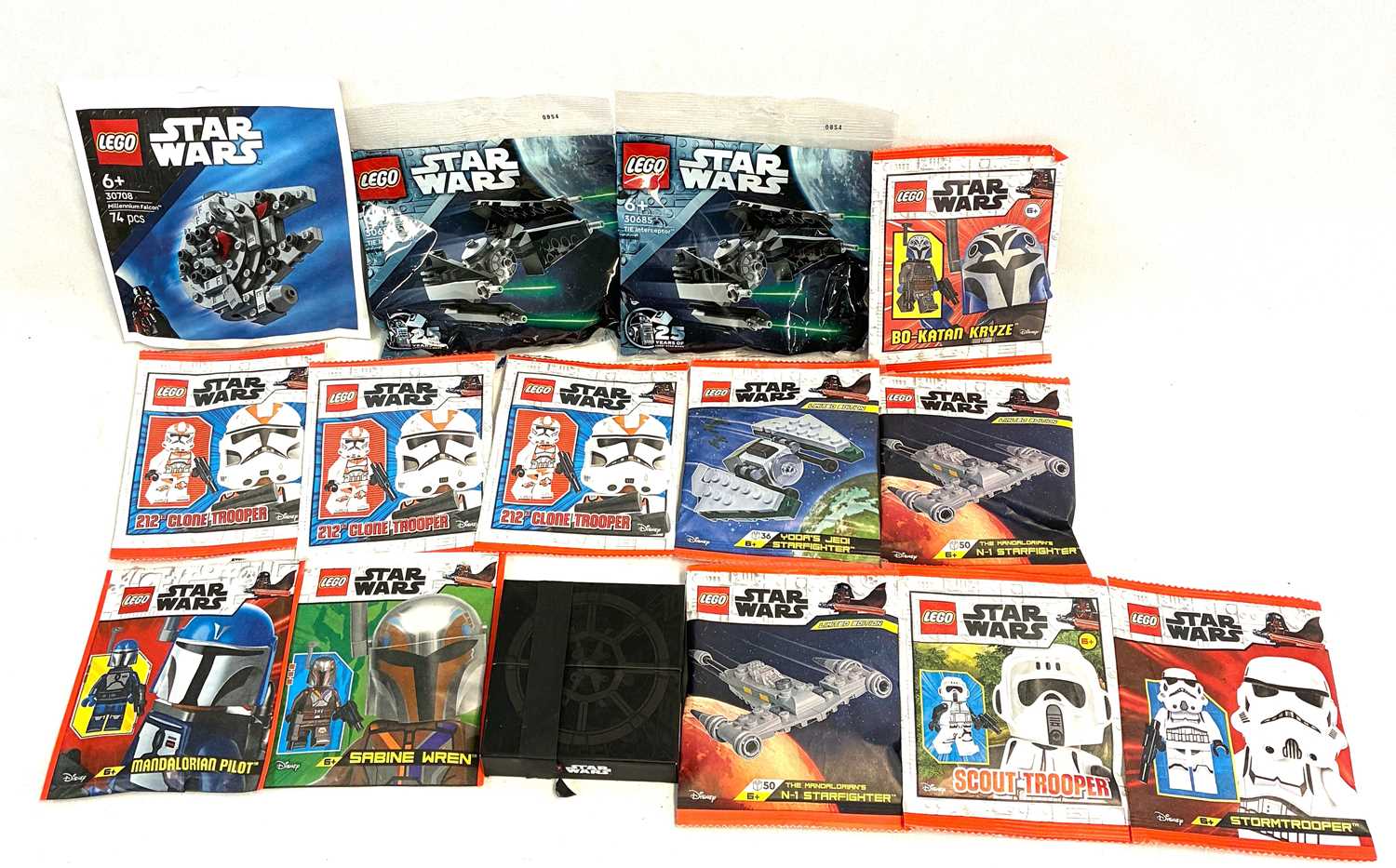 Lot 41 - Selection of Lego Star Wars minifigures and ships MISP SEE PICTURES