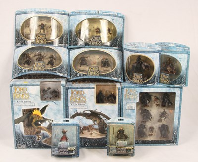 Lot 21 - Toy Biz Lord Of The Rings - Armies Of Middle Earth Figures & Battle Packs.