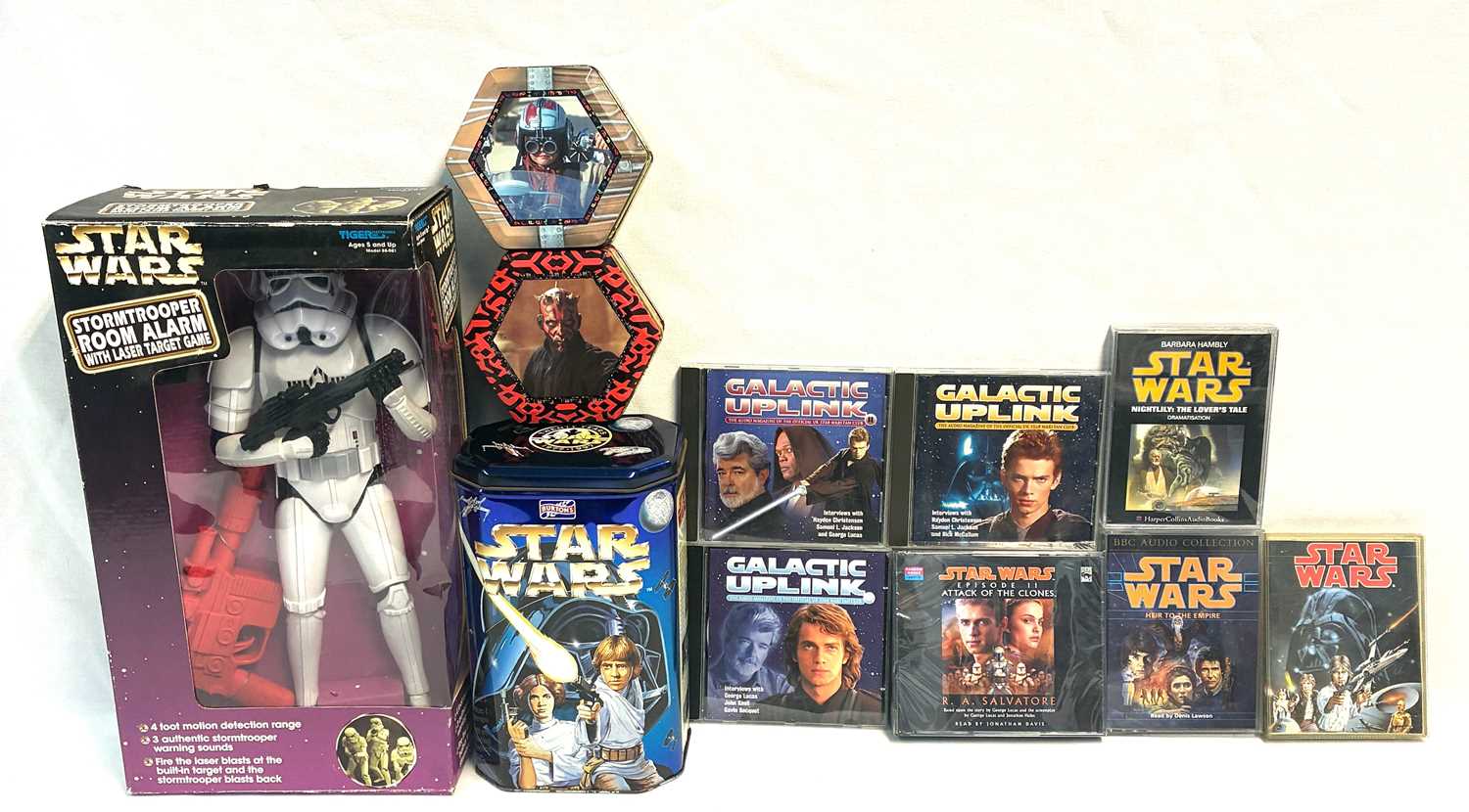 Lot 94 - Selection of modern Star Wars Collectables