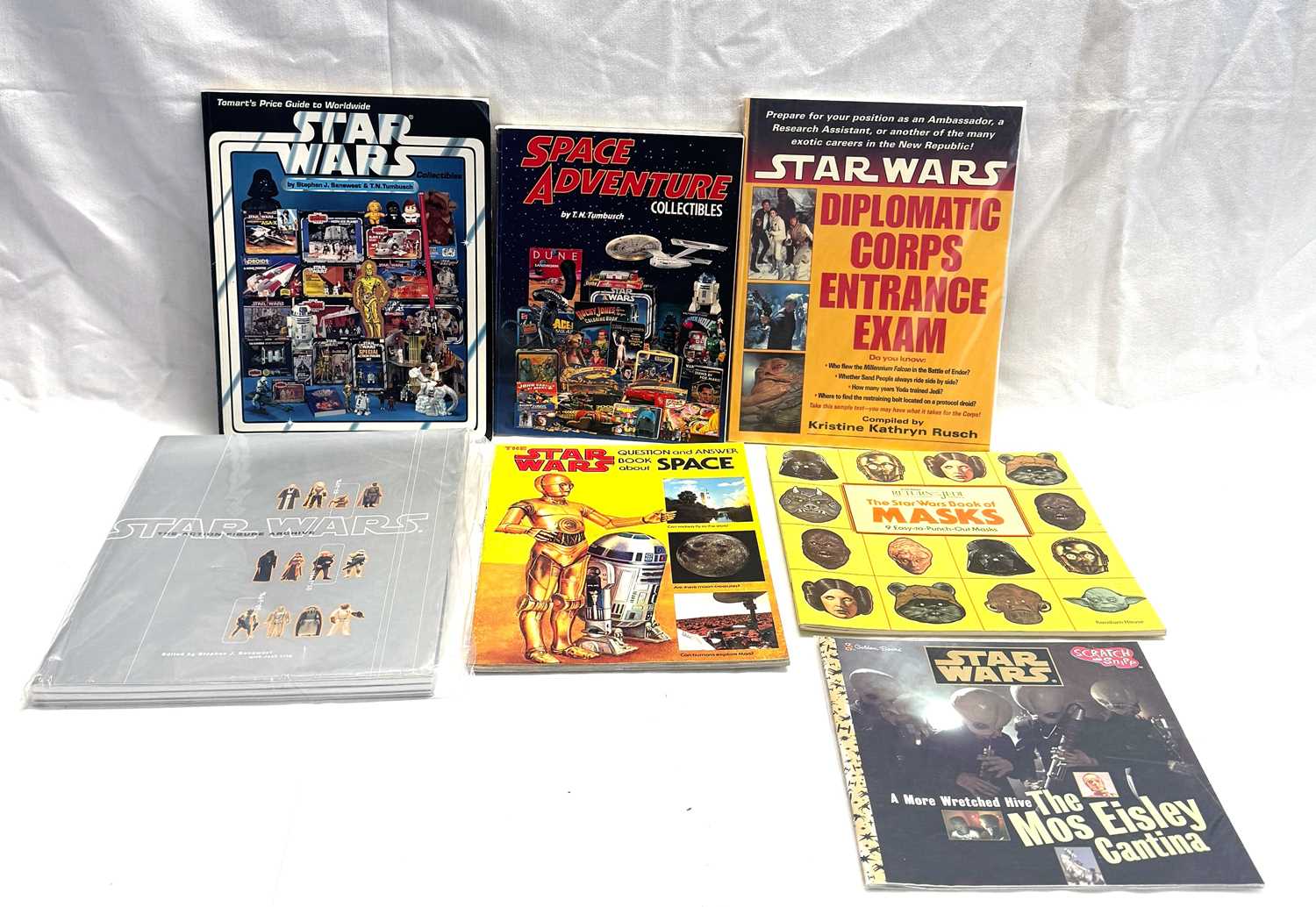 Lot 95 - Selection of vintage & modern Star Wars Reference and Activity Books