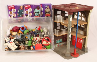 Lot 55 - Kenner / Hasbro Modern & Vintage Ghostbusters Selection of Figures & Firehouse.