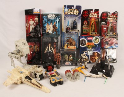Lot 56 - Star Wars Selection of Modern Figures & Other Items.