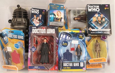 Lot 71 - Doctor Who Mixed Selection of Figures & Other Items.