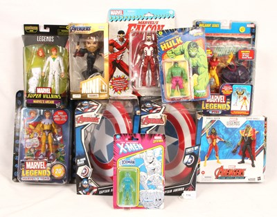 Lot 114 - Selection of Marvel Super Heroes Action Figures & Collectables.
