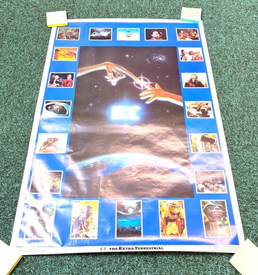 Lot 200 - E.T The Extra-Terrestrial original 1982 rolled USA Movie Poster (90cm/59cm)