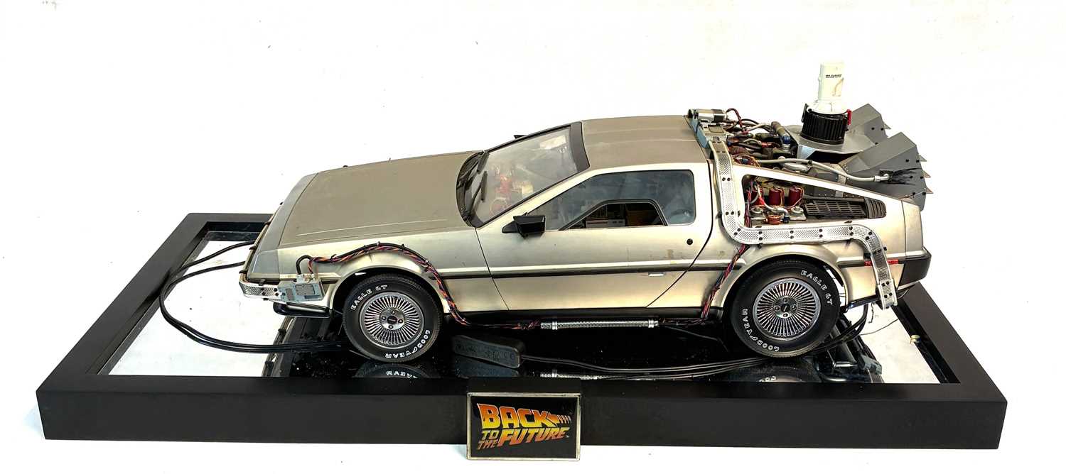 303 - Eaglemoss Build The Back to the Future Delorean 1:8 scale model (fully assembled)