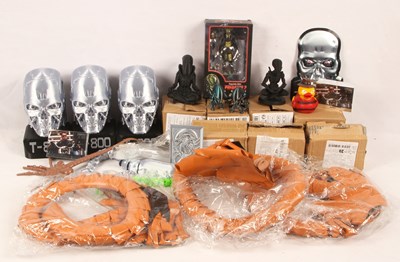Lot 280 - Terninator, Predator & Alien - Mixed Selection of Collectable Items.