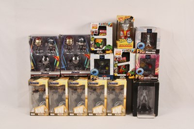 Lot 399 - Group of 14 x Marvel Collectables