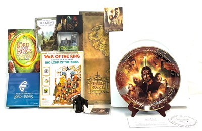 Lot 381 - Selection of Lord of the Rings Collectables