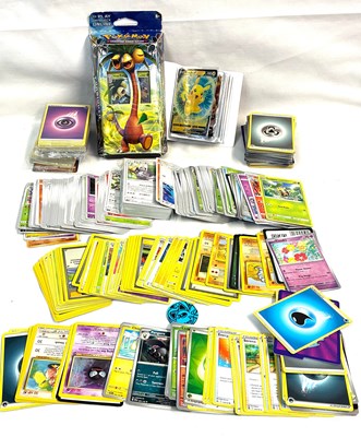 Lot 597 - Quantity of Assorted Bulk Modern and Vintage Pokemon Cards