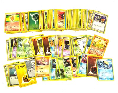 Lot 591 - Quantity of Bulk Vintage and Mid Era Pokemon Cards