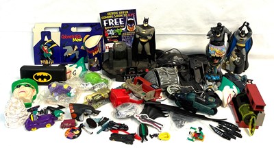 Lot 497 - Selection of Batman Collectables