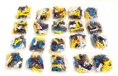 Lot 546 - Bluebird vintage Manta Force figure factory Over Stock packs x 20 MISP