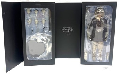 Lot 509 - Sideshow Star Wars Han Solo Hoth 1:6th scale figure MIB