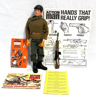 Lot 85 - Palitoy vintage Action Man Soldier (1975) Flock Head brown Hair, Gripping Hands (dark jumper) MIB